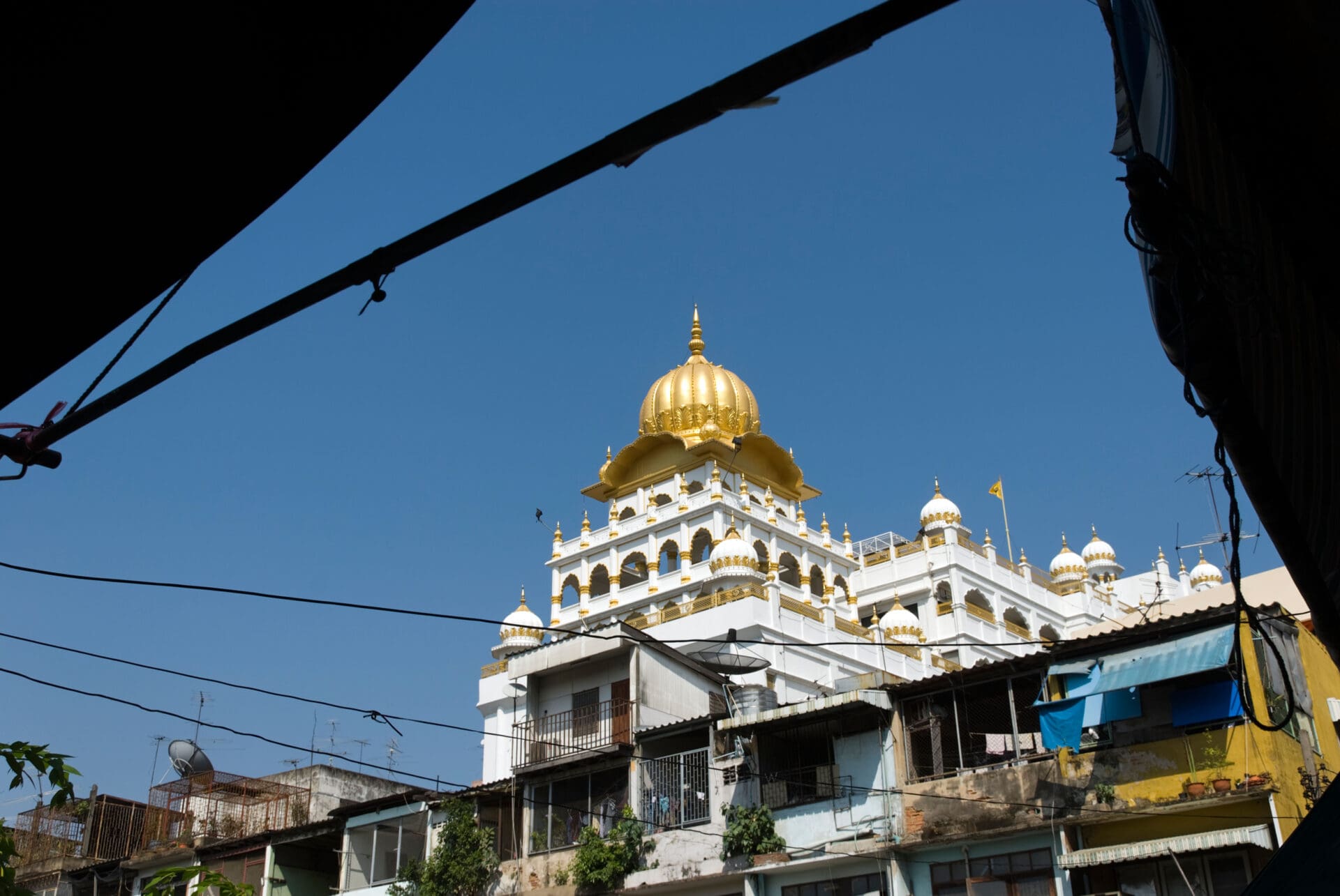 Bangkok's Thai-Indian community | The gold domes of the Sri Guru Singh Sabha sikh temple in the Little India neighbourhood of Pahurat