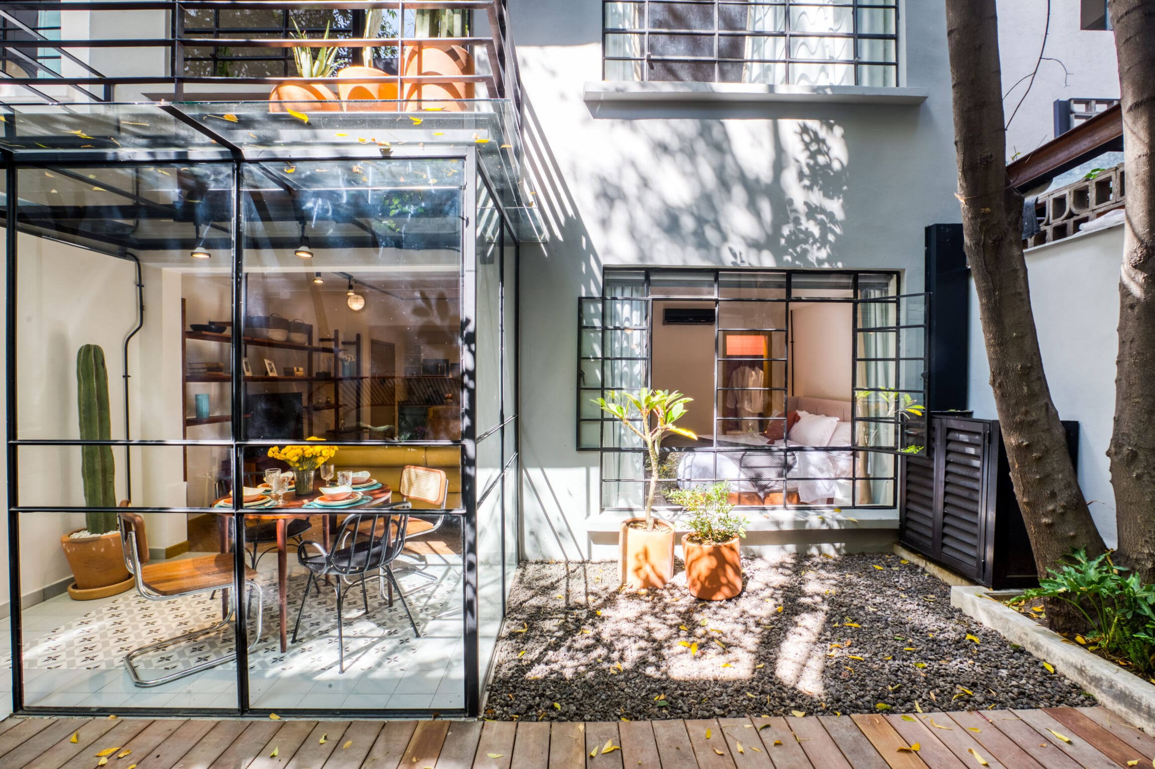 The best boutique hotels in Mexico City | Casa Miravelle outdoor area looking into the room