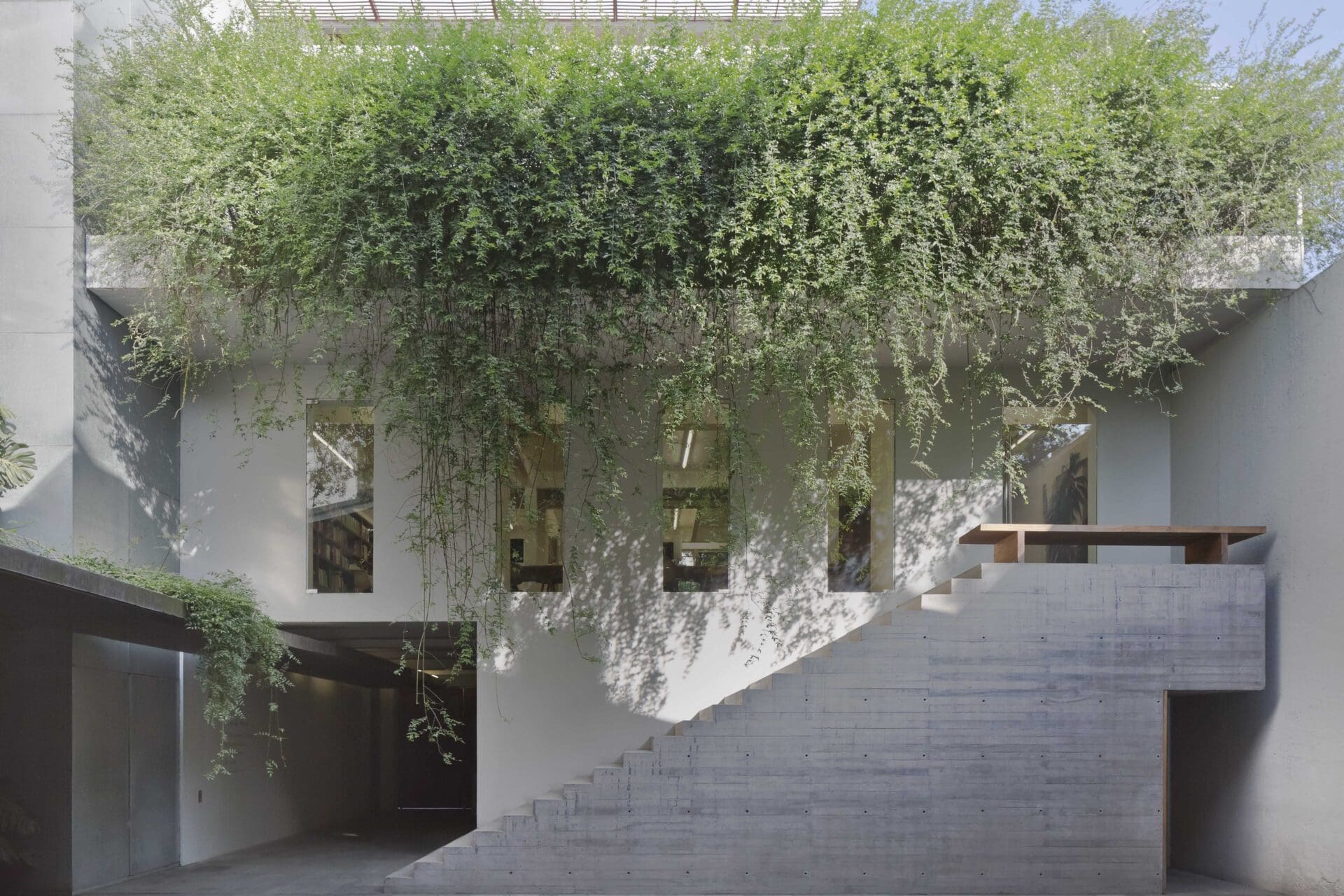 The best art galleries and museums in Mexico City | The courtyard in Kurimanzutto gallery.