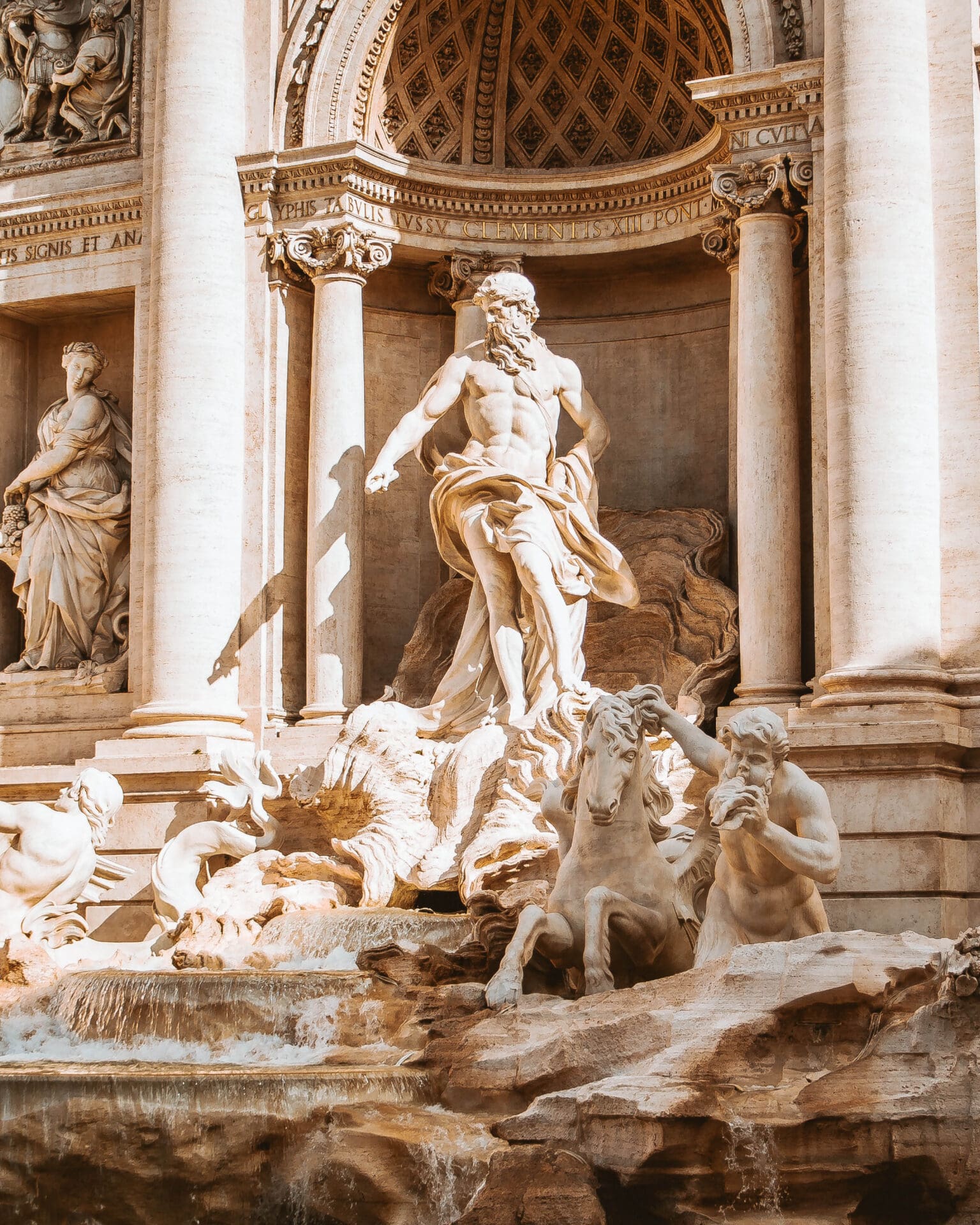 Cultural tours for the modern arge | A marble statue in Rome