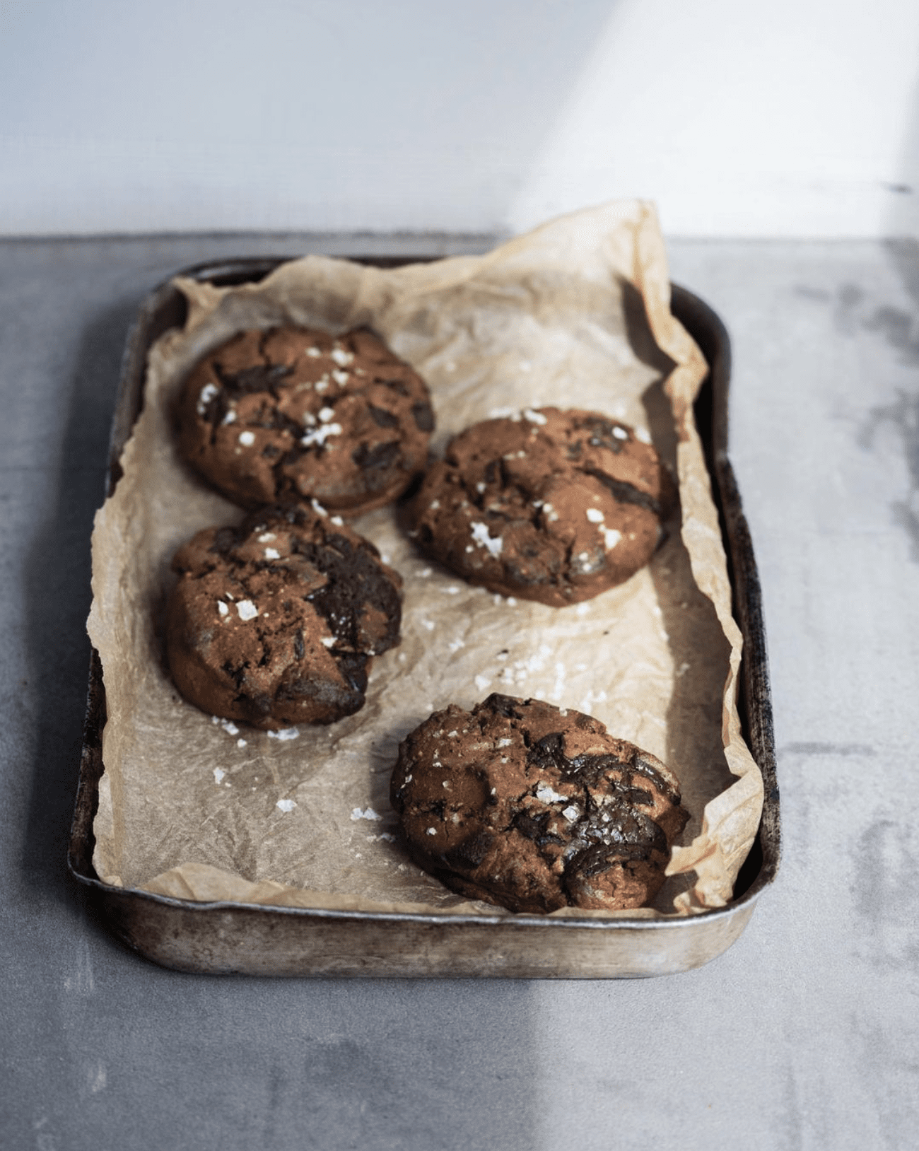 The best coffee shops in London | Salted chocolate cookies on a baking tray in Vardo