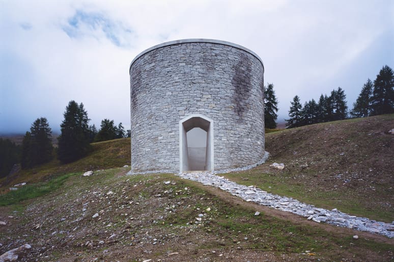 Skyspace Piz Uter (2005) by James Turrell in Zuoz, Switzerland