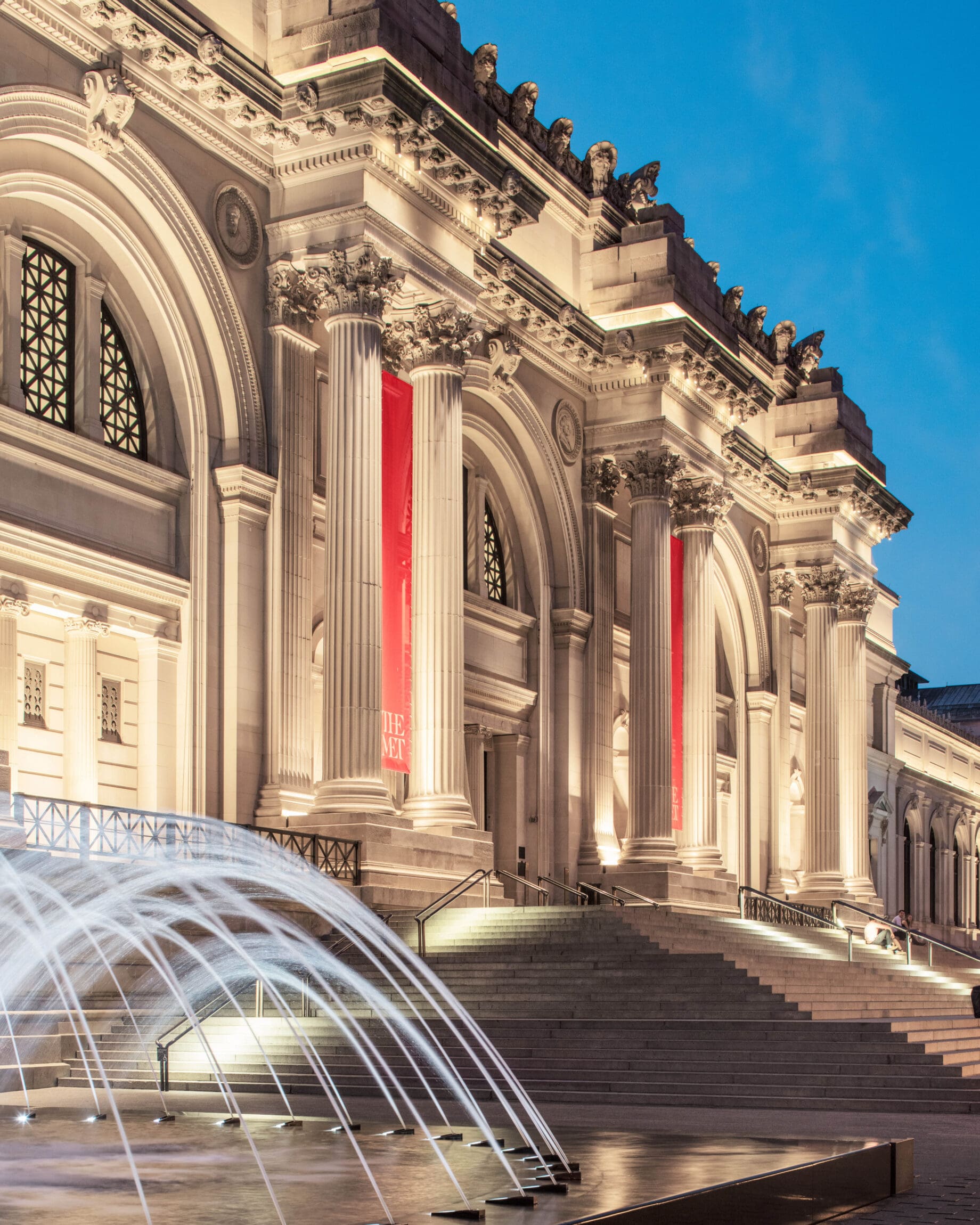 The best art galleries and museums in New York City | Exterior of the steps up to The Metropolitan Museum of Art