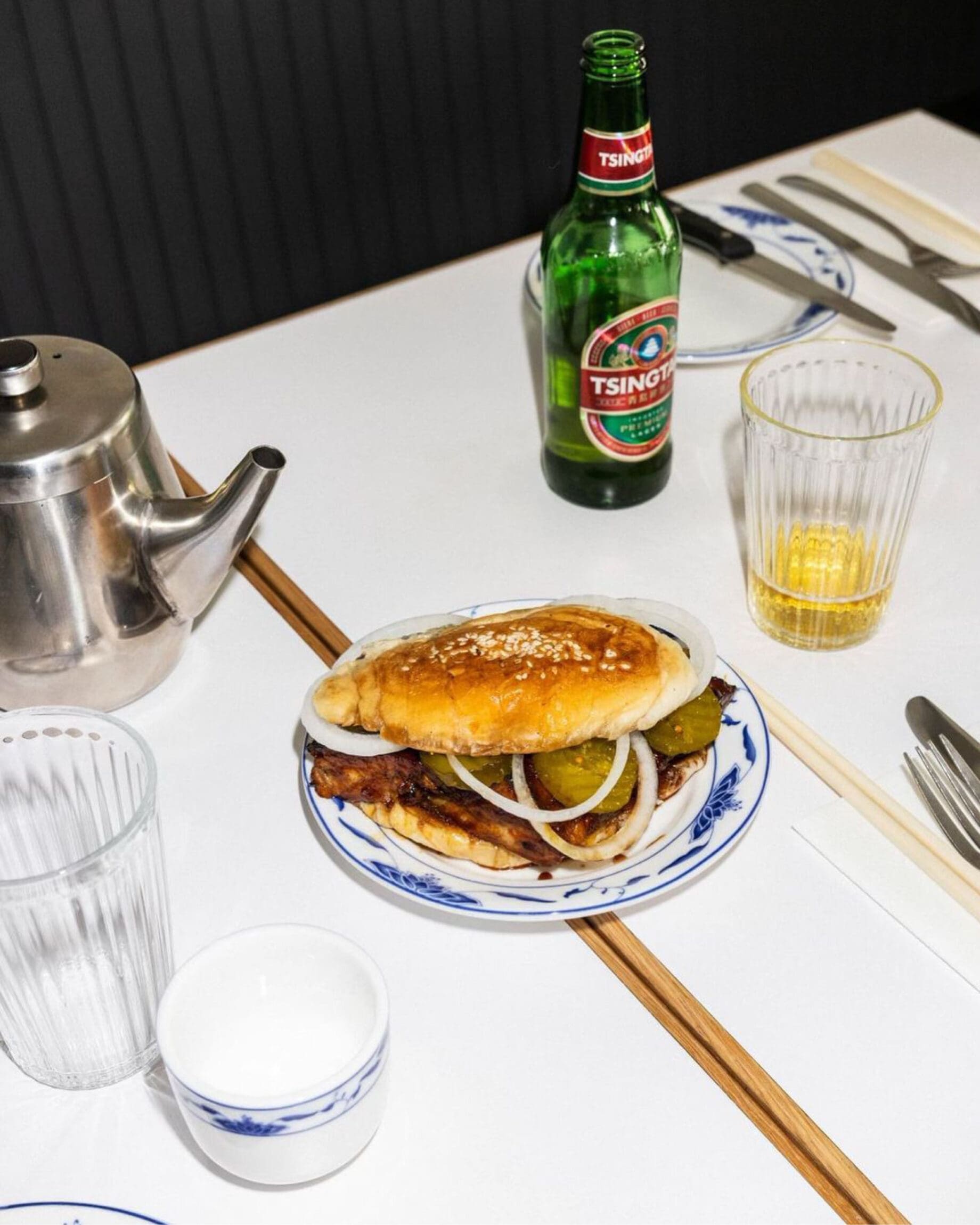 The best restaurants in Williamsburg, NY | beer and a bun at Bonnie's
