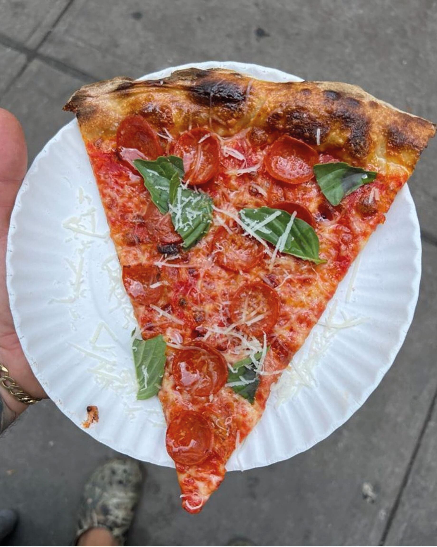 The best restaurants in Williamsburg, NY | A signature slice at L'Industrie