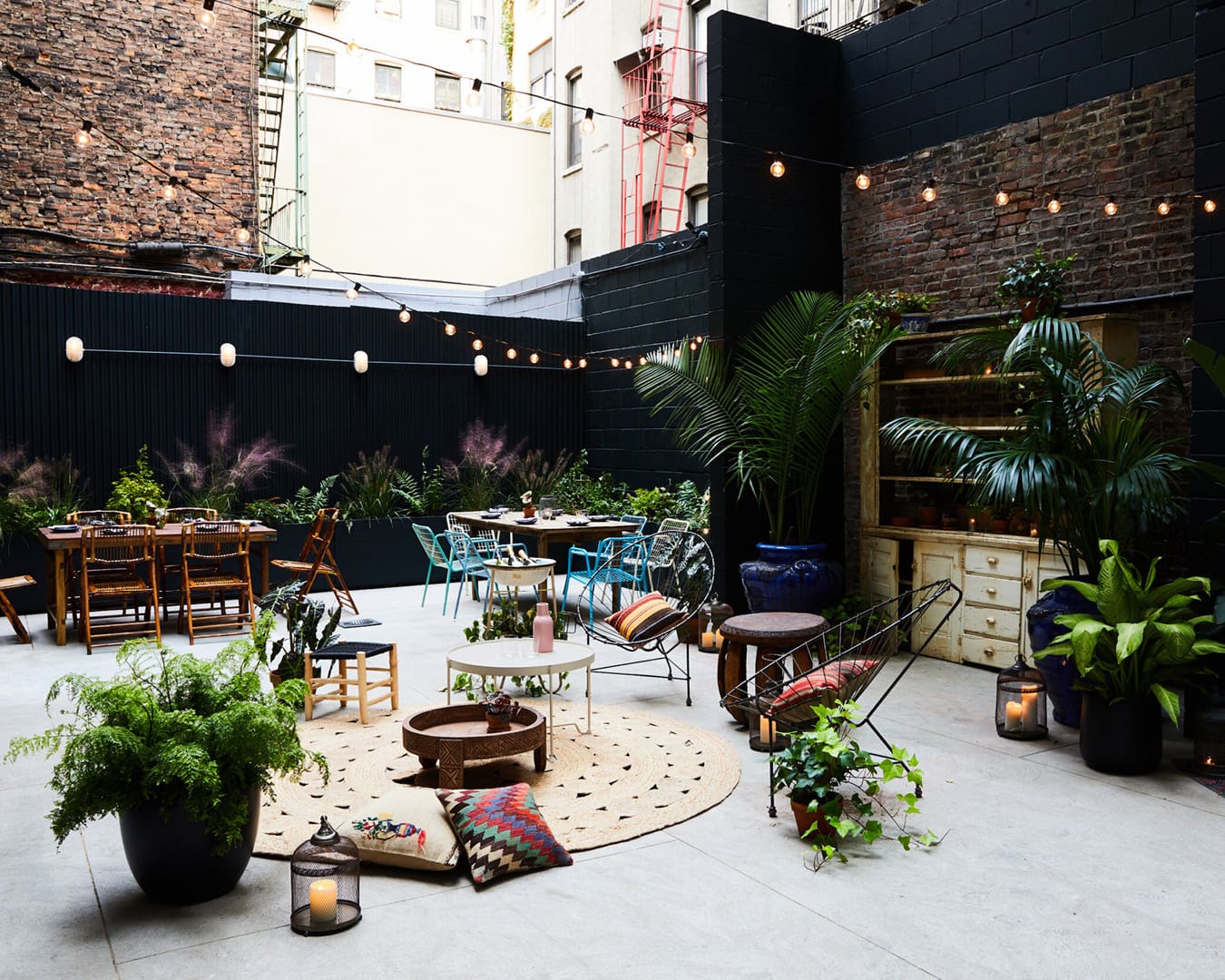 The tropical-style courtyard at Wayla in Lower East Side, NYC
