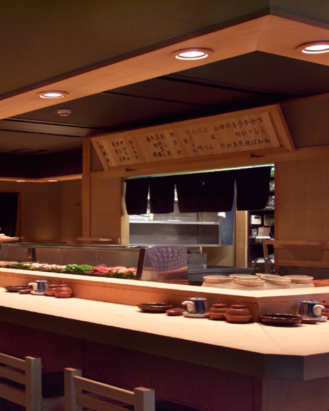 The best yakitori restaurants in Tokyo | The wooden countertop at Toriyoshi