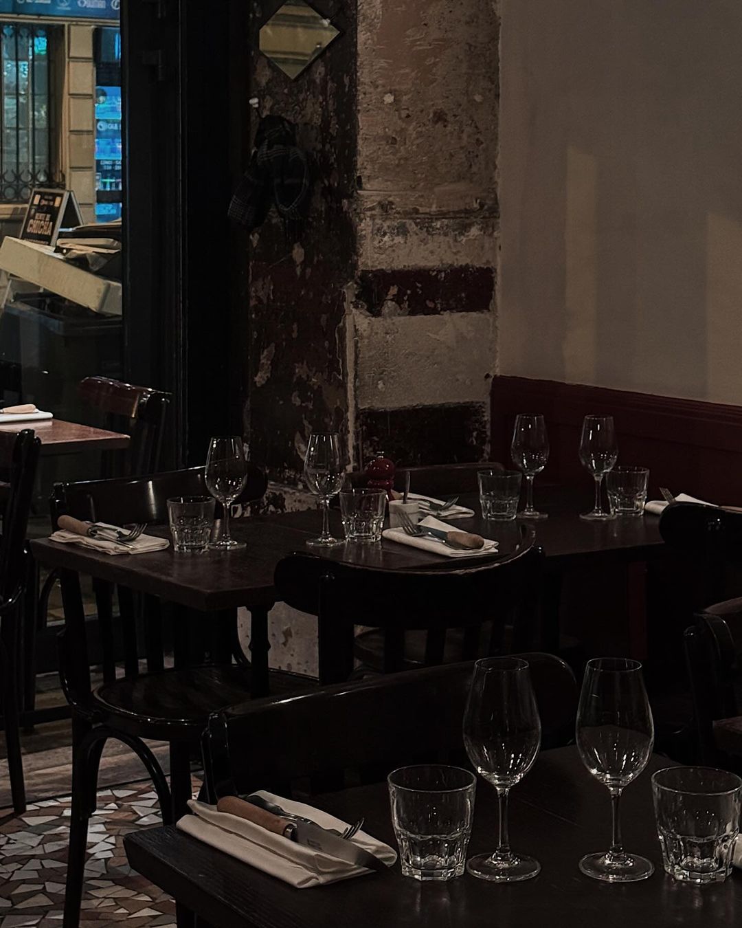 The best restaurants in Paris | low lit interiors at Les Arlots