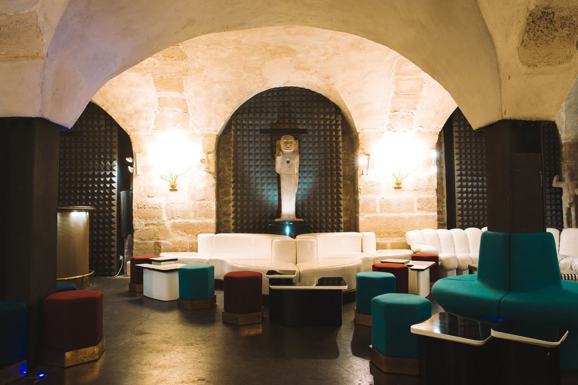 Drink beneath vaulted ceilings at Serpent à Plume