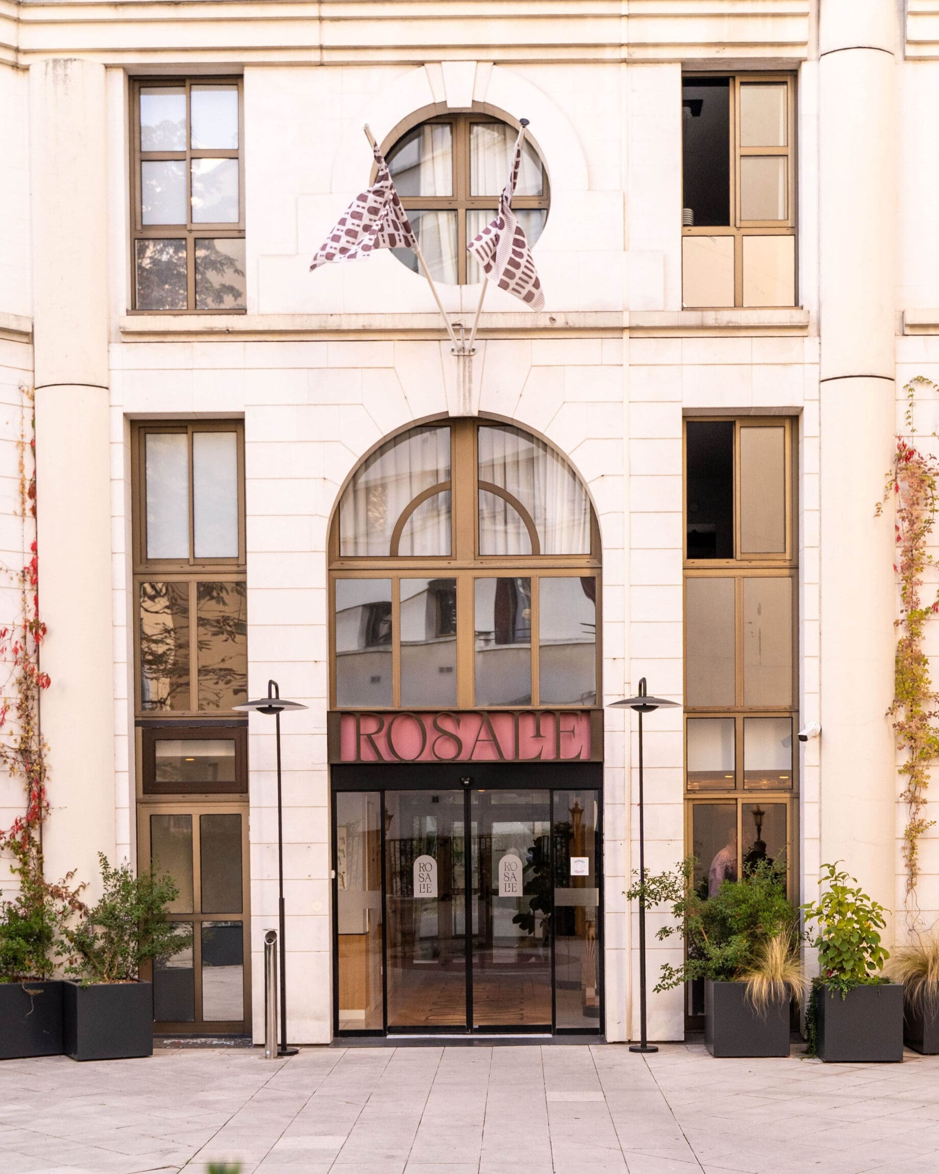 The facade of Hotel Rosalie