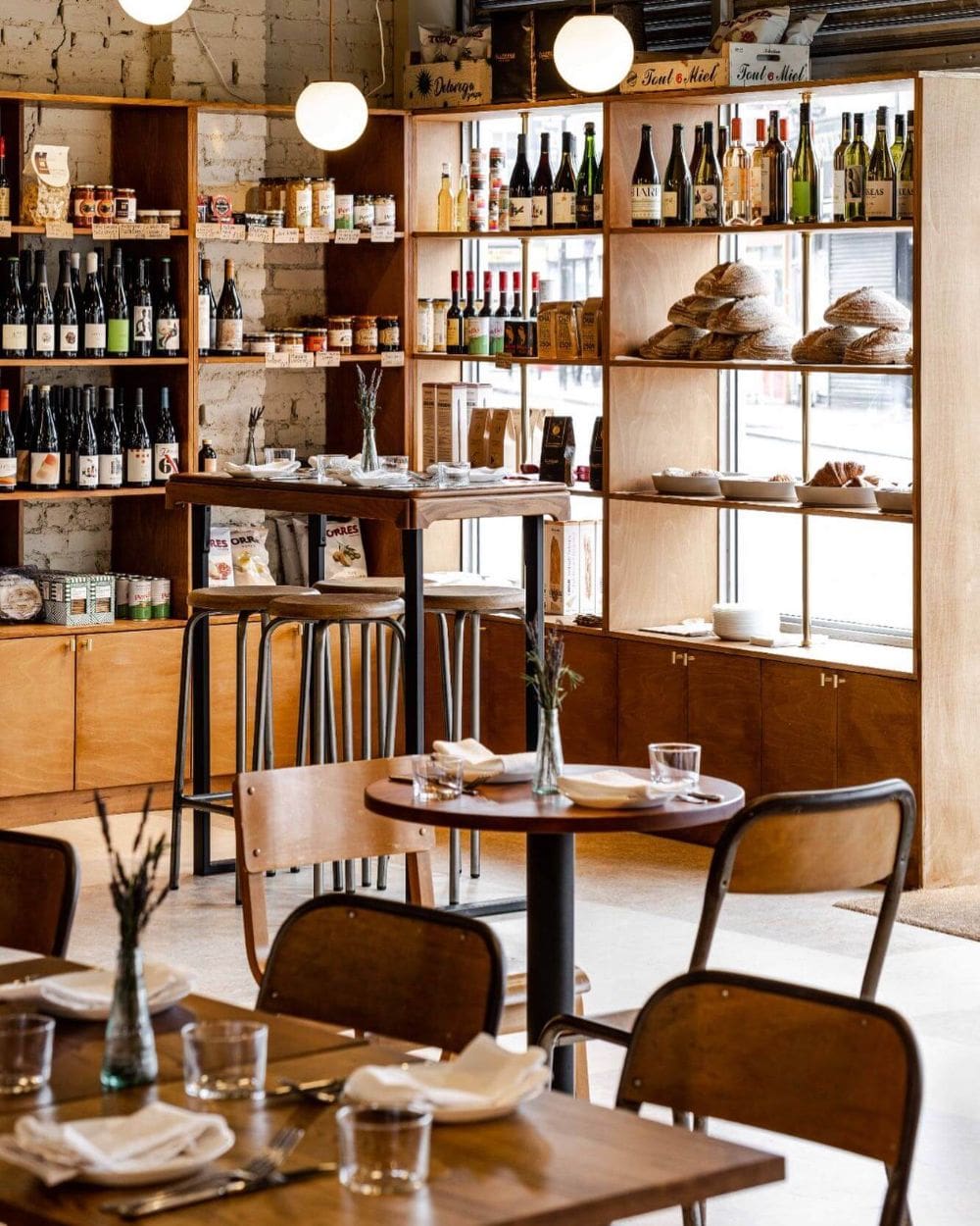 Mid-century interiors define Pasero restaurant in Tottenham