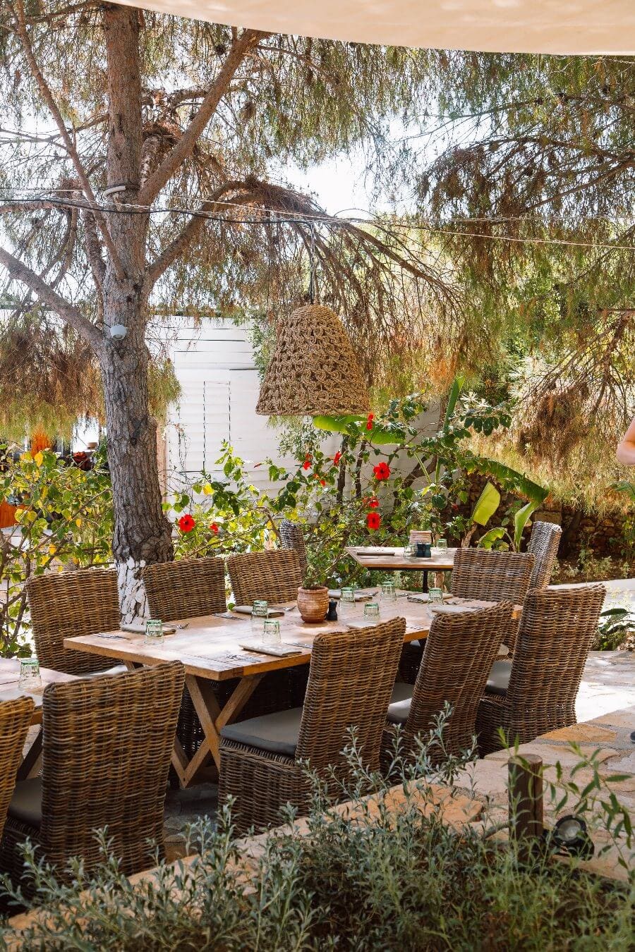 Peligoni Club shaded courtyard