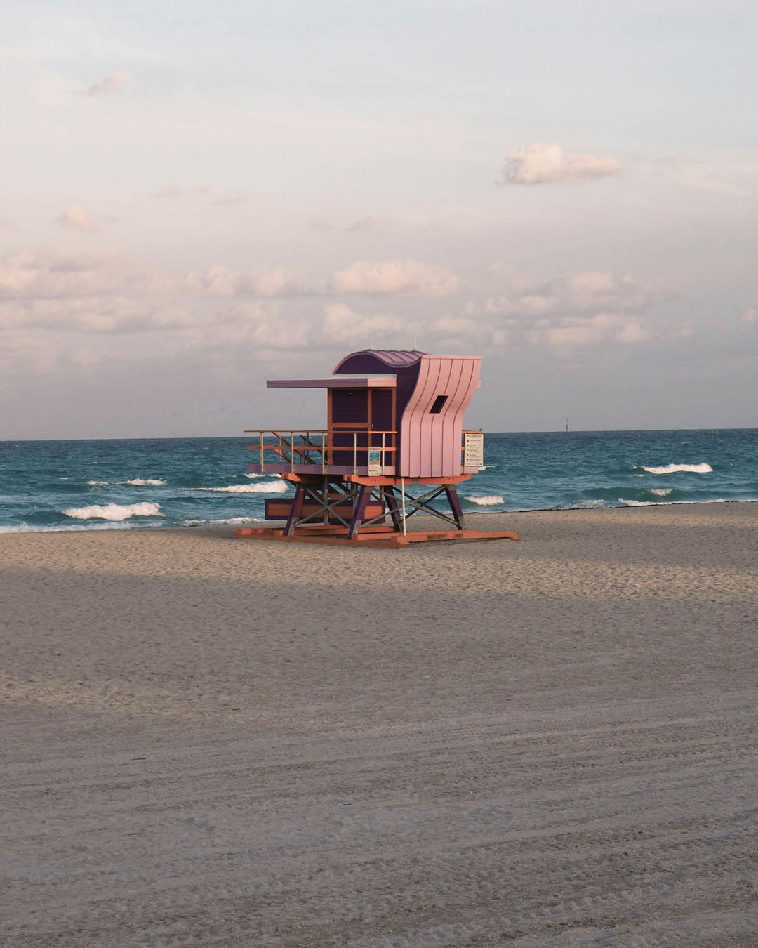 Lifeguard hut on Miami Beach