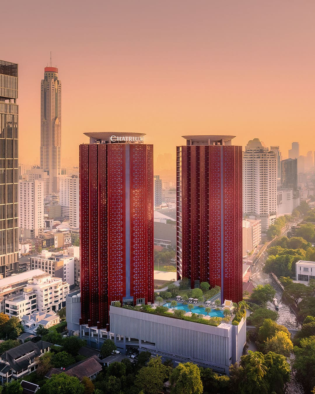 exterior view of Chatrium Grand Bangkok