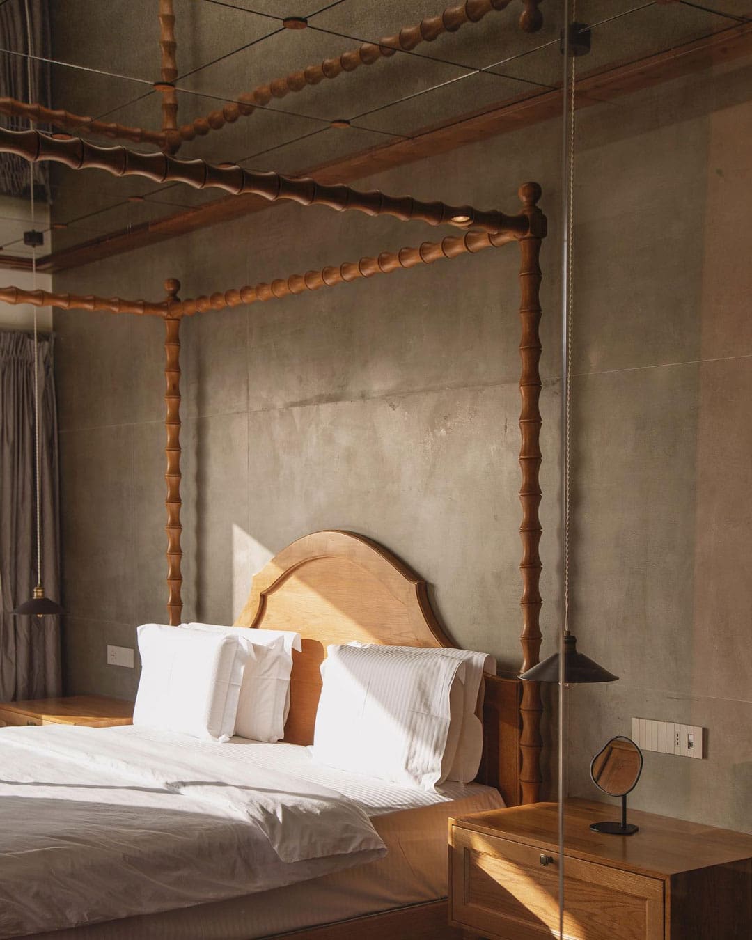 Minimal interiors are used to decorate rooms at Zoe Hora hotel