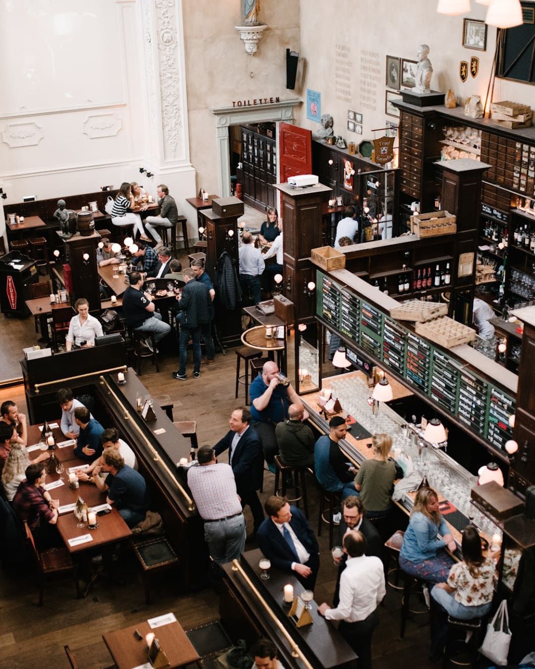 Birdseye view of Belgisch Biercafe Olivier in Utrecht