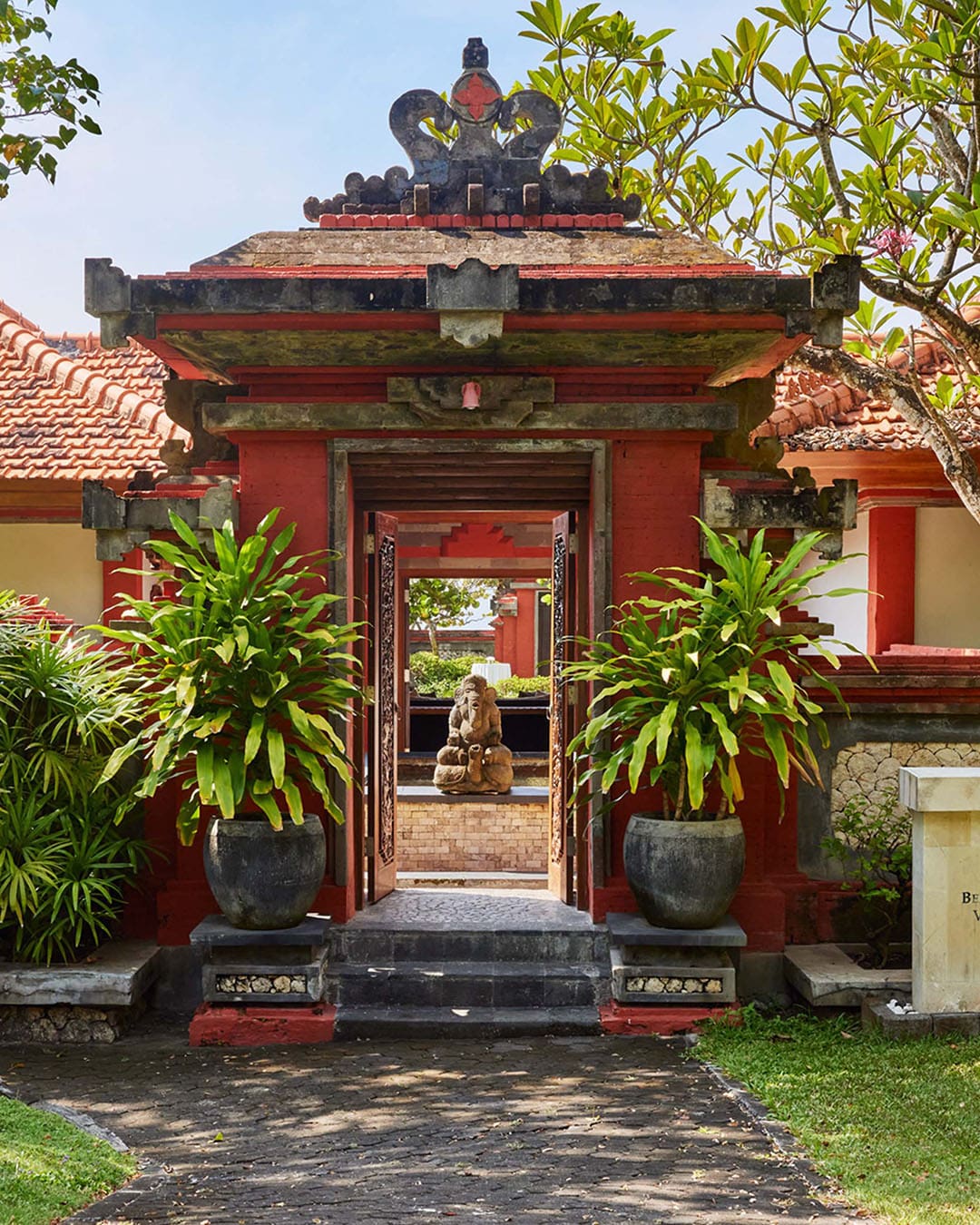 Beratan Entrance Gate, an example of Balinese architecture, part of the Grand Hyatt Bali