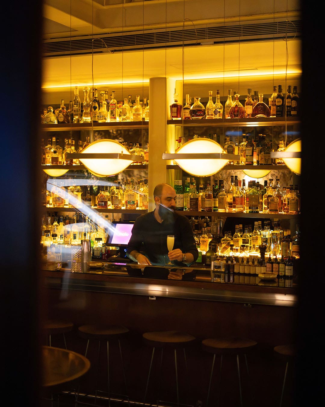 The low-lit bar at Molo