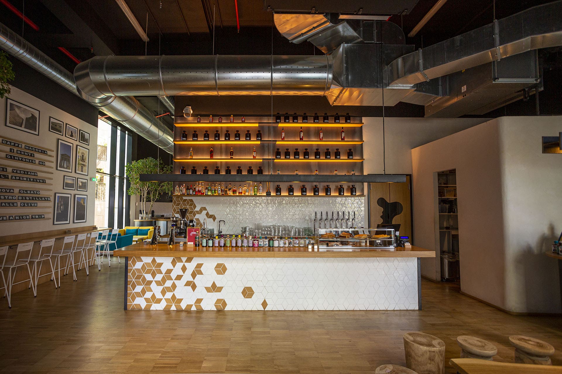 Modern bar at Tripstillery Portanuova