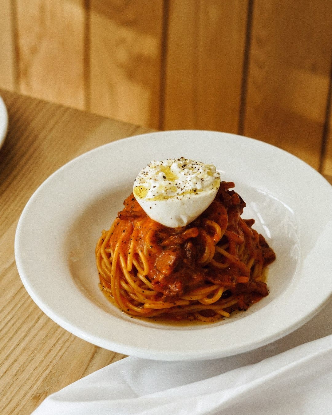 Spaghetti all'Amatriciana at Wynona. Photography by Lauren Wesanko.
