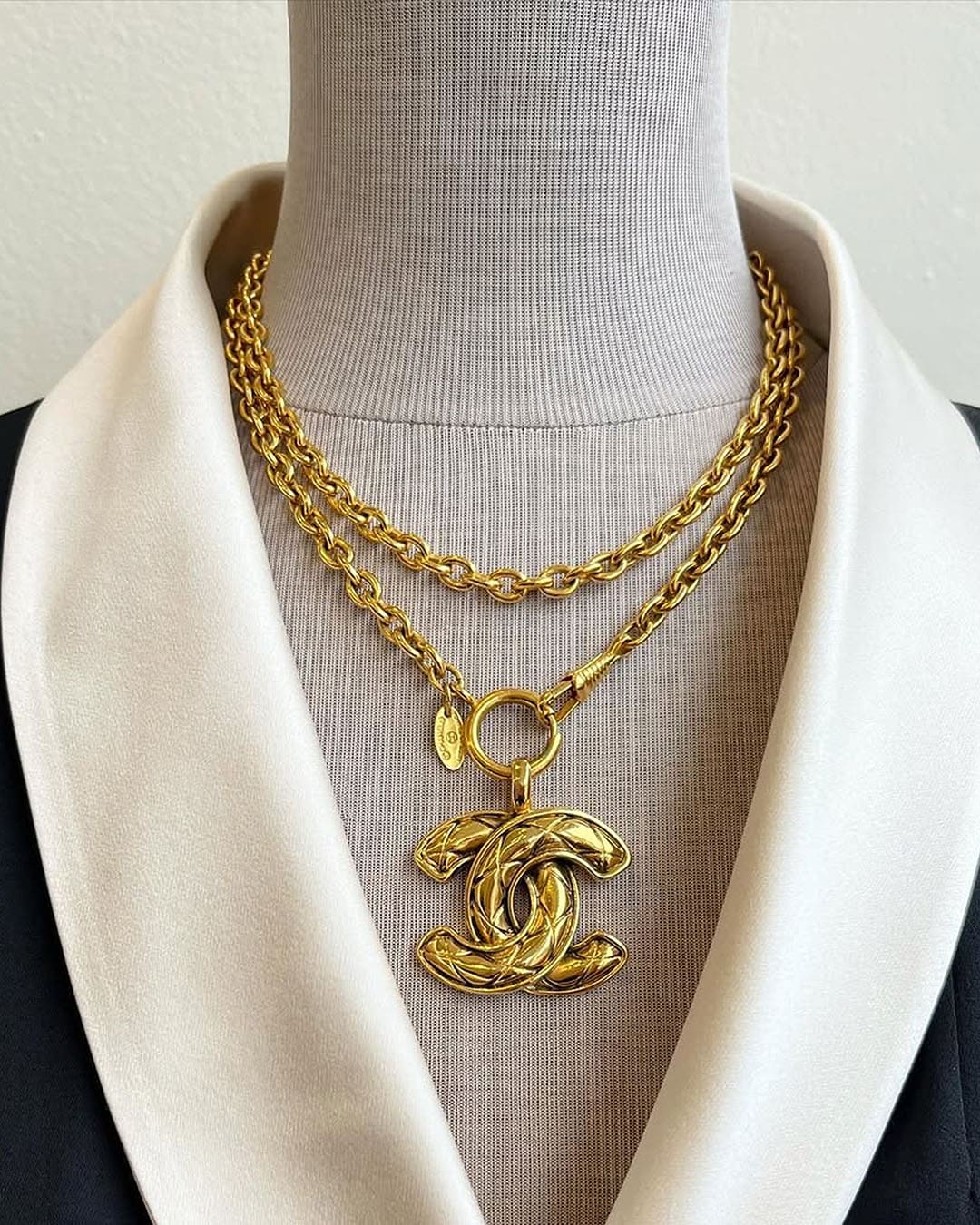 A vintage necklace on show at The Cat's Meow